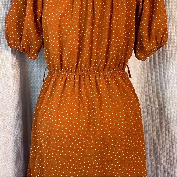 MONTEAU Flattering Rust Orange and Cream Polka Dot Short Sleeve Dress - Picture 5 of 11